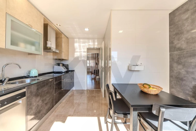 Apartamento T2 para Venda em Queluz e Belas Foto 8