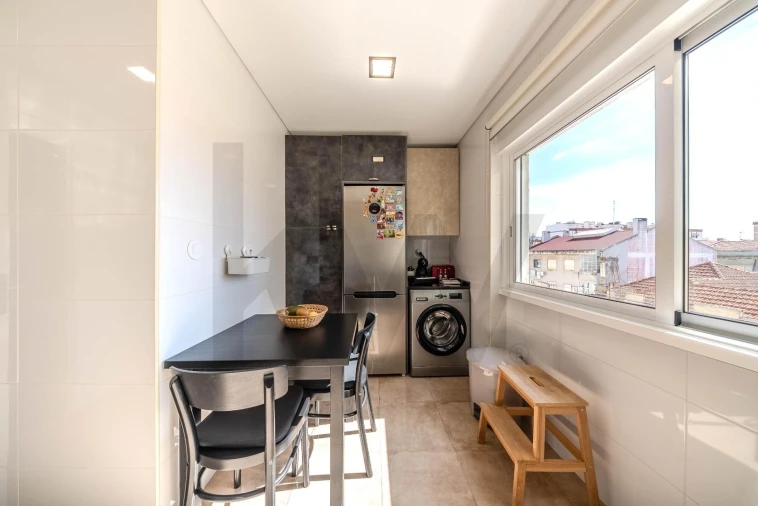Apartamento T2 para Venda em Queluz e Belas Foto 6