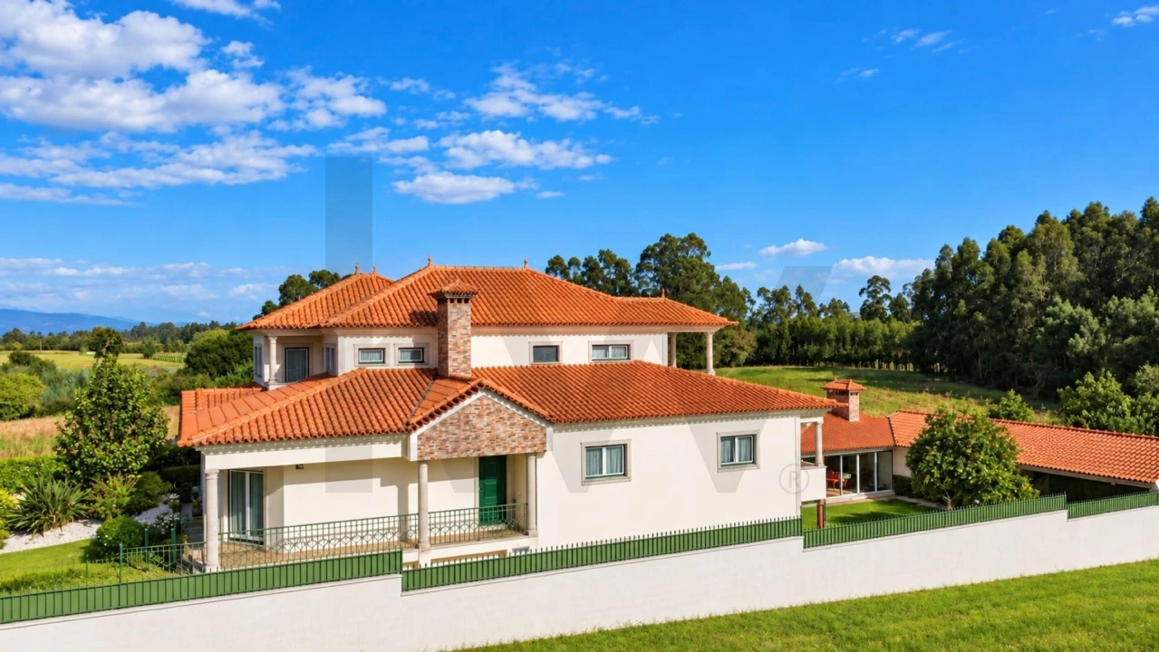 Moradia T5 para Venda em Oliveirinha Foto 25
