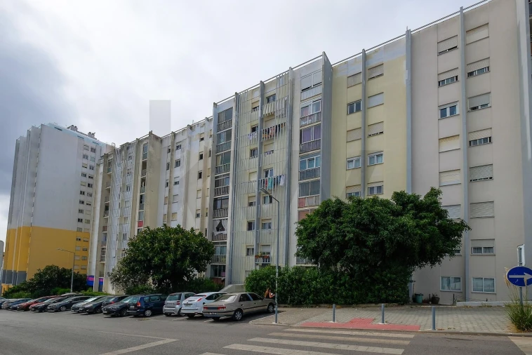 Apartamento T2 para Venda em Algueirão-Mem Martins Foto 21