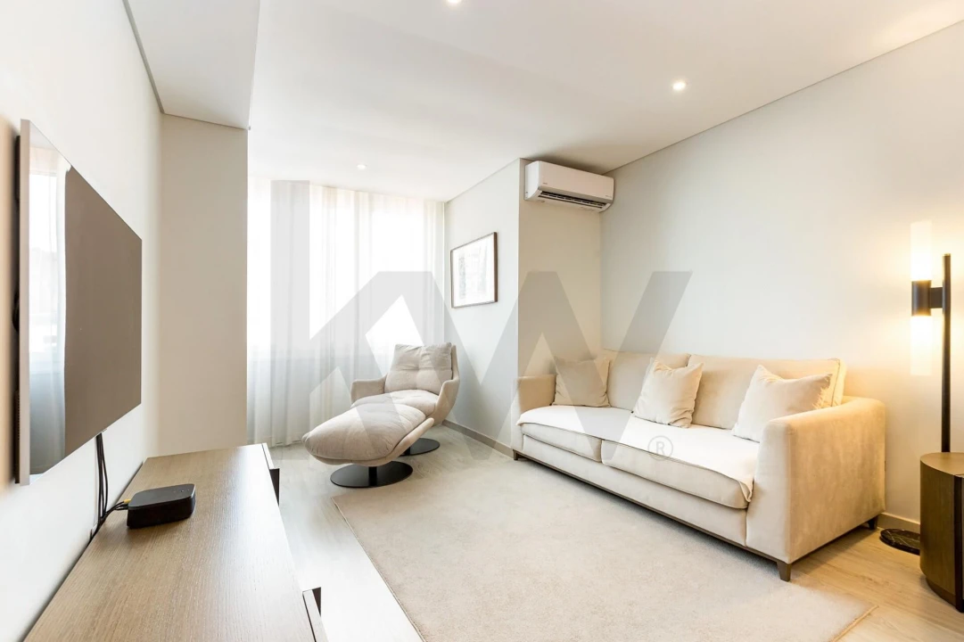 Apartamento T2 para Venda em Campolide Foto 2