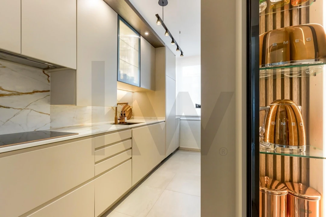 Apartamento T2 para Venda em Campolide Foto 12