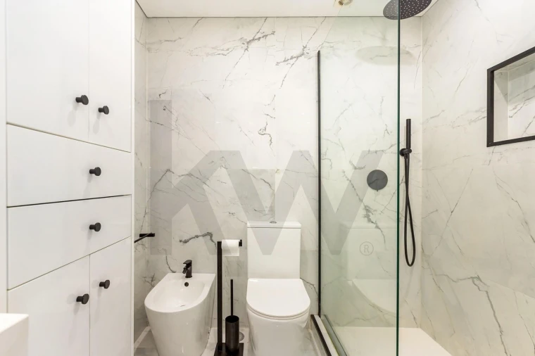 Apartamento T2 para Venda em Campolide Foto 16