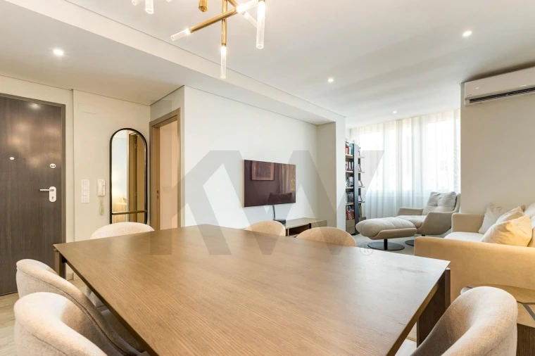 Apartamento T2 para Venda em Campolide Foto 3