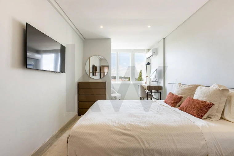 Apartamento T2 para Venda em Campolide Foto 13