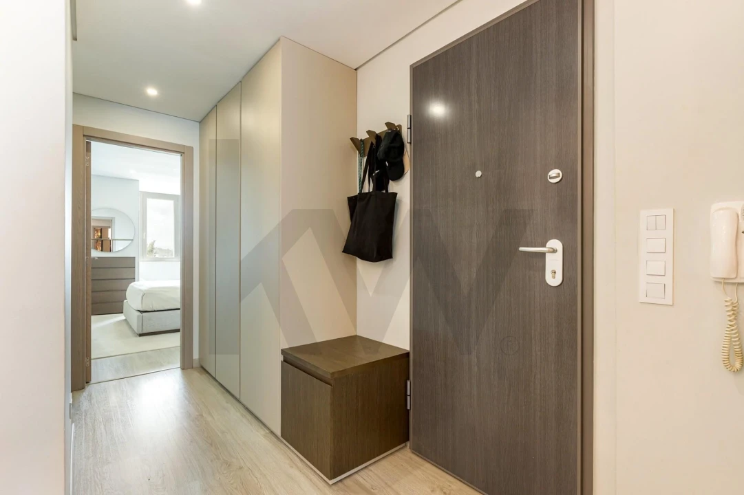 Apartamento T2 para Venda em Campolide Foto 4