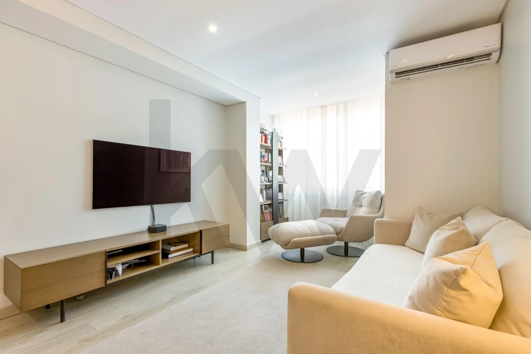 Apartamento T2 para Venda em Campolide Foto 10
