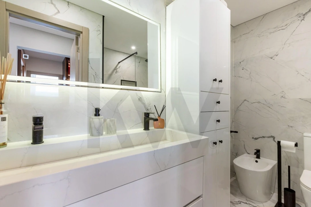 Apartamento T2 para Venda em Campolide Foto 17