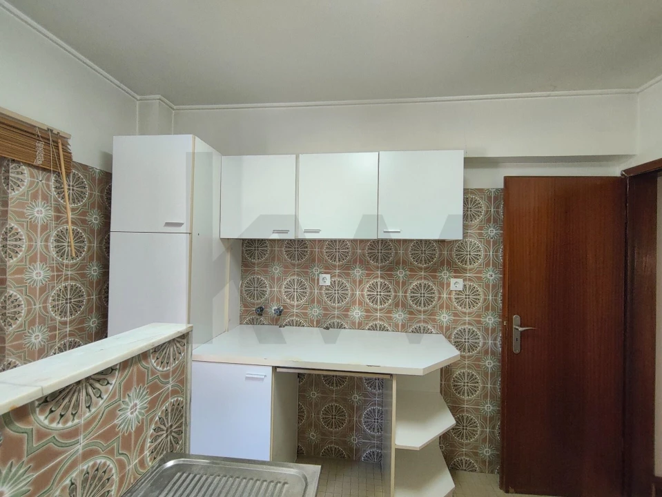 Apartamento T2 para Venda em Laranjeiro e Feijó Foto 18
