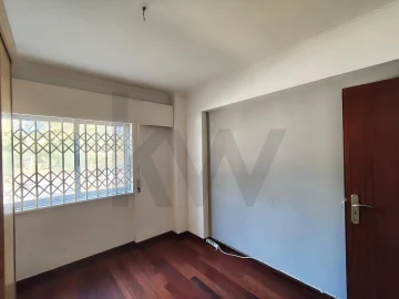 Apartamento T2 para Venda em Laranjeiro e Feijó