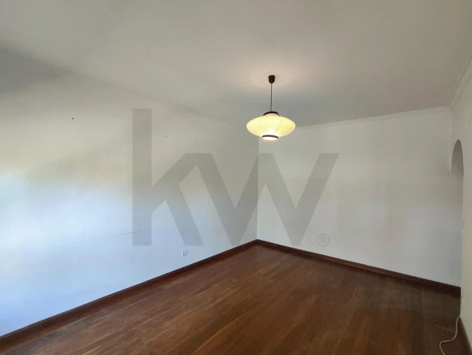 Apartamento T2 para Venda em Laranjeiro e Feijó Foto 8