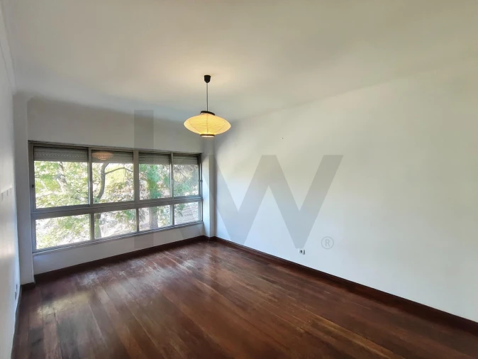 Apartamento T2 para Venda em Laranjeiro e Feijó Foto 4