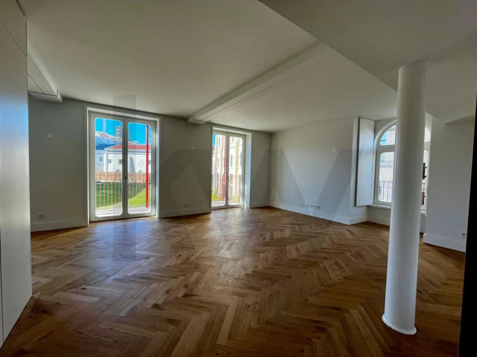 Apartamento T3 para Venda em Beato Foto 1