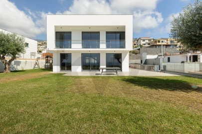 Moradia T4 para Venda em Funchal (Santa Maria Maior)
