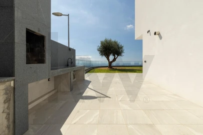 Moradia T4 para Venda em Funchal (Santa Maria Maior)