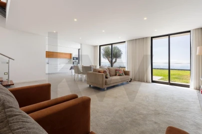 Moradia T4 para Venda em Funchal (Santa Maria Maior)