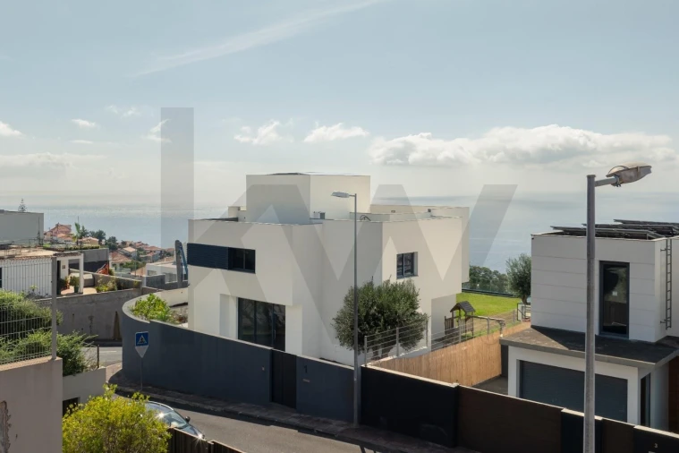 Moradia T4 para Venda em Funchal (Santa Maria Maior) Foto 41