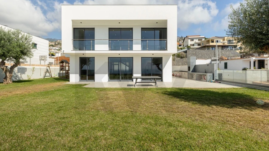 Moradia T4 para Venda em Funchal (Santa Maria Maior)