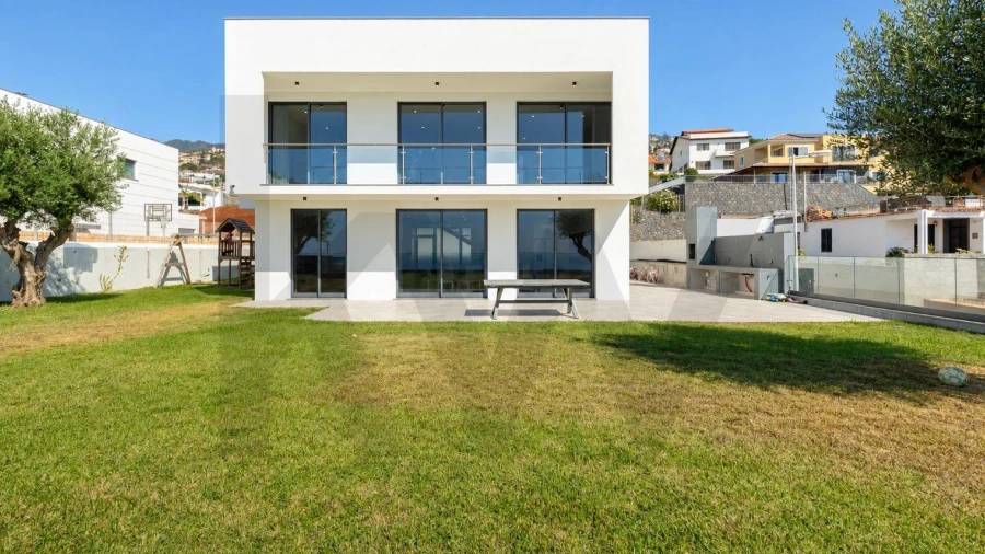 Moradia T4 para Venda em Funchal (Santa Maria Maior)