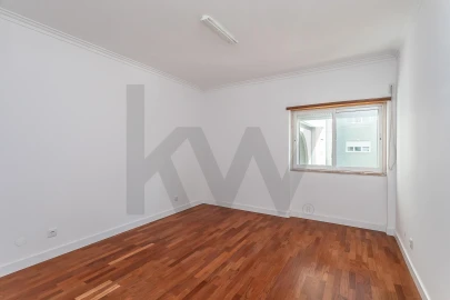 Apartamento T3 para Venda em Ramada e Caneças