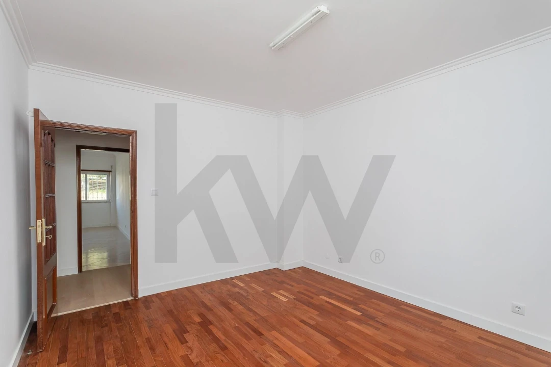 Apartamento T3 para Venda em Ramada e Caneças Foto 24