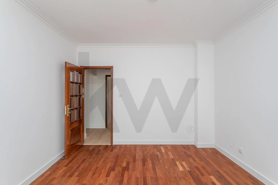Apartamento T3 para Venda em Ramada e Caneças Foto 23