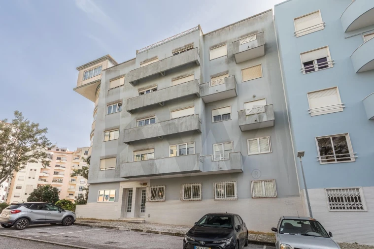 Apartamento T3 para Venda em Ramada e Caneças Foto 38