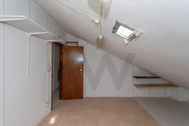 Apartamento T3 para Venda em Ramada e Caneças Foto 36