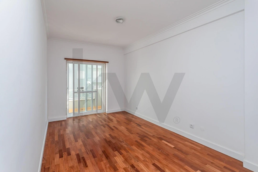 Apartamento T3 para Venda em Ramada e Caneças Foto 9