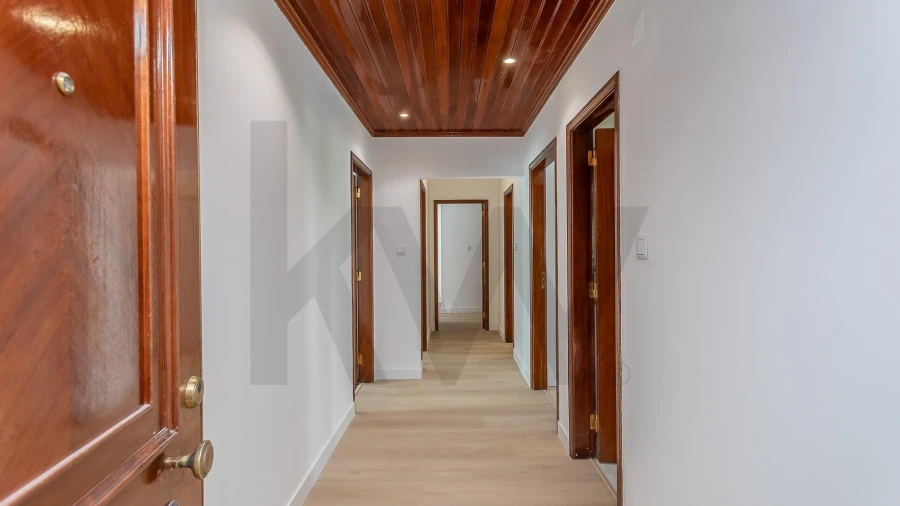 Apartamento T3 para Venda em Ramada e Caneças