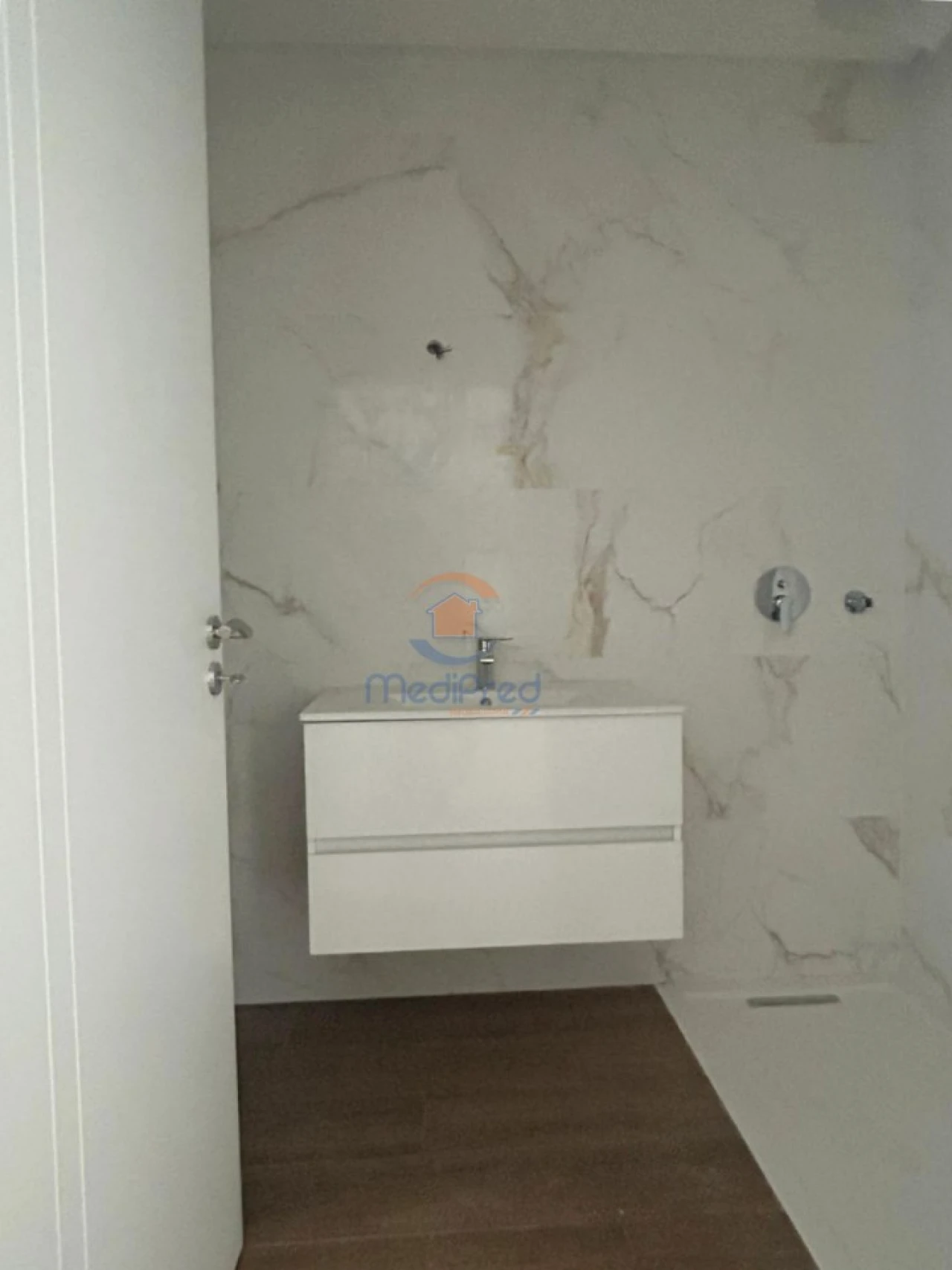 Apartamento T4 para Venda em Ramada e Caneças Foto 17
