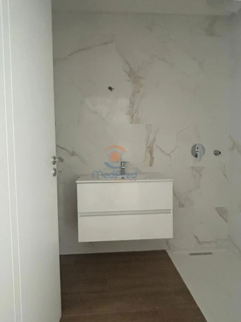 Apartamento T4 para Venda em Ramada e Caneças