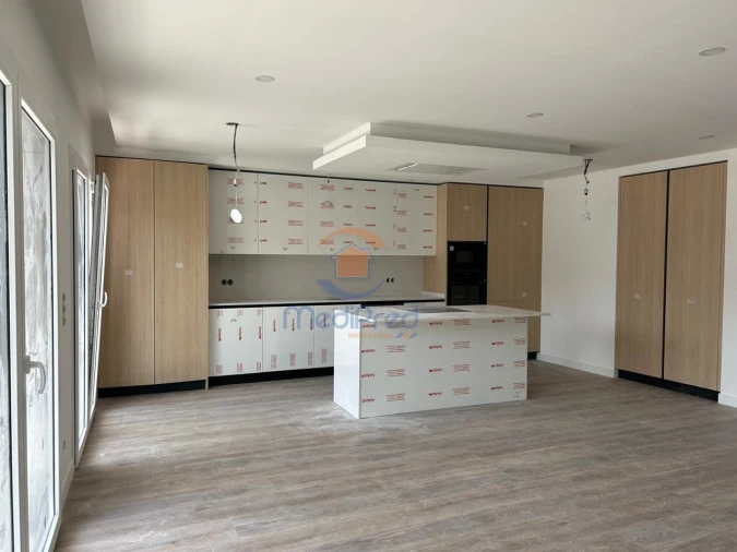 Apartamento T4 para Venda em Ramada e Caneças Foto 6