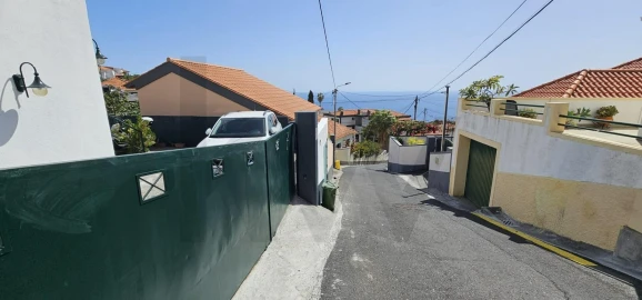 Moradia T2 para Venda em Funchal (Santa Maria Maior)