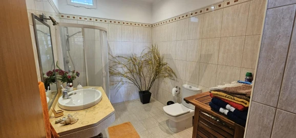 Moradia T2 para Venda em Funchal (Santa Maria Maior)