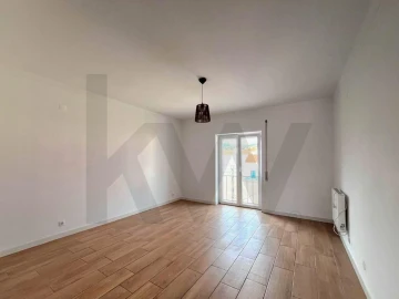 Apartamento T2 para Arrendamento em Foz do Arelho