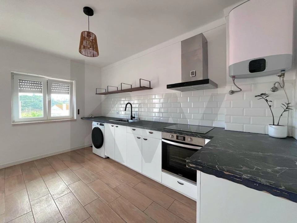 Apartamento T2 para Arrendamento em Foz do Arelho Foto 1