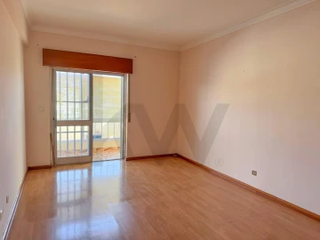 Moradia T5 para Venda em Algueirão-Mem Martins