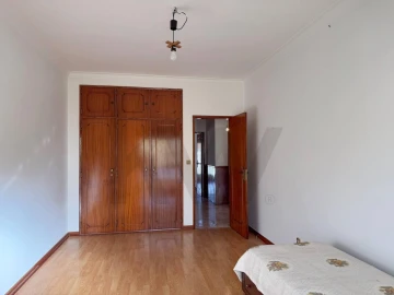 Moradia T5 para Venda em Algueirão-Mem Martins