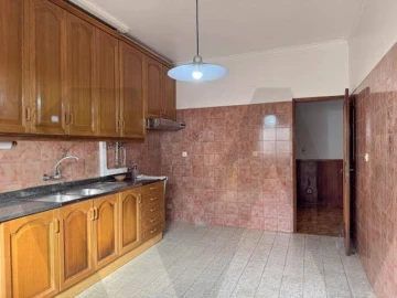 Moradia T5 para Venda em Algueirão-Mem Martins