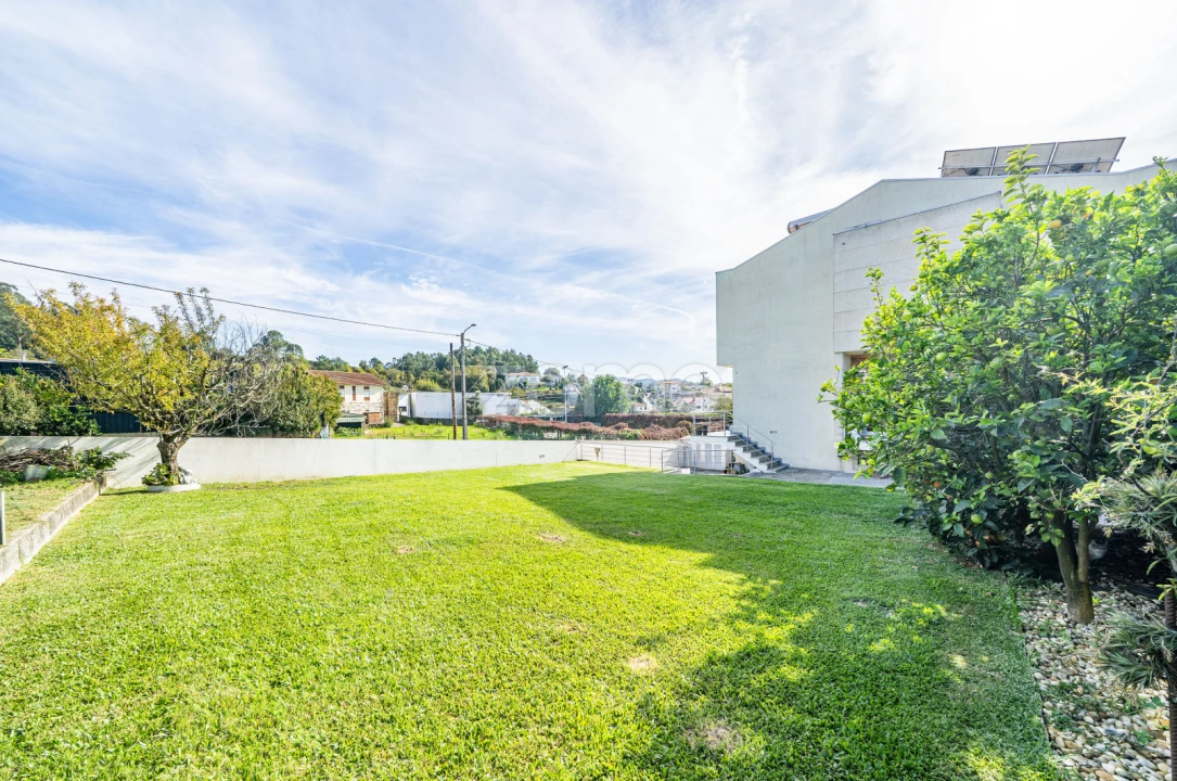 Moradia T3 para Venda em Vilaça e Fradelos Foto 57