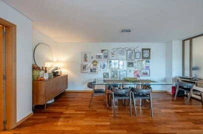 Apartamento T3 para Venda em Nogueira e Silva Escura