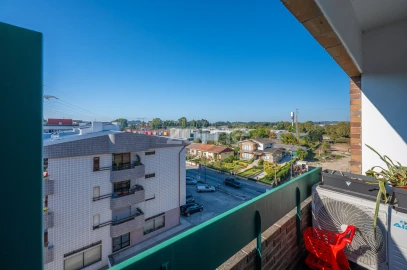 Apartamento T3 para Venda em Nogueira e Silva Escura