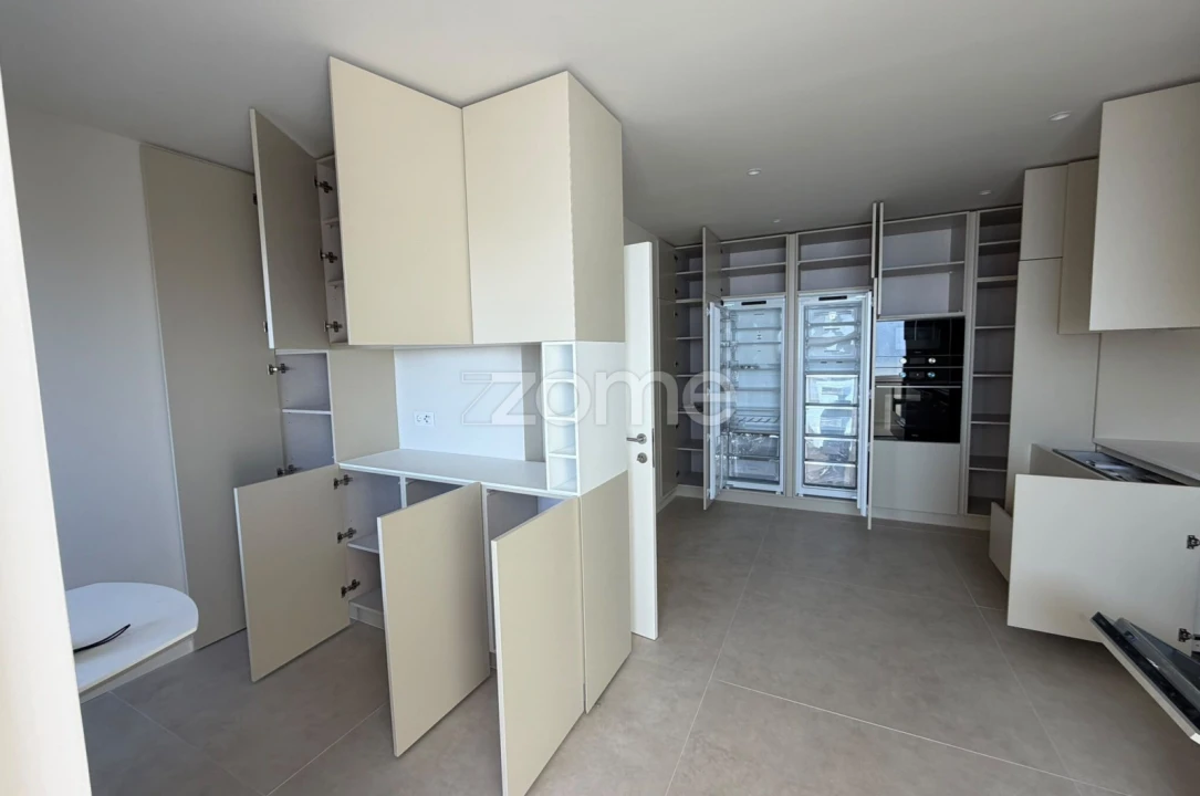 Apartamento T5 para Venda em Cedofeita, Santo Ildefonso, Sé, Miragaia, São Nicolau e Vitória Foto 29