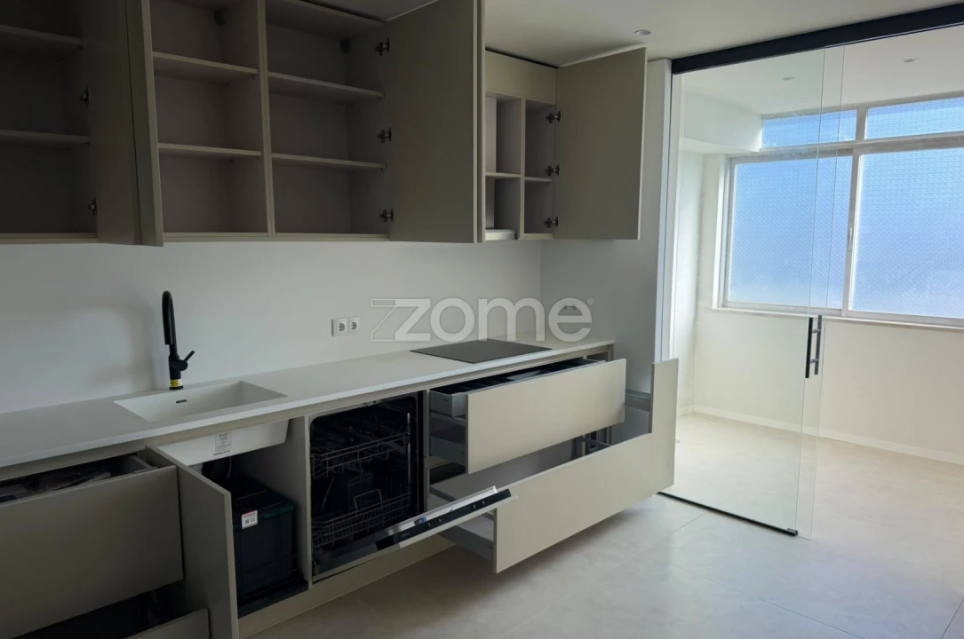 Apartamento T5 para Venda em Cedofeita, Santo Ildefonso, Sé, Miragaia, São Nicolau e Vitória Foto 34
