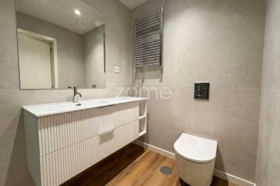 Apartamento T5 para Venda em Cedofeita, Santo Ildefonso, Sé, Miragaia, São Nicolau e Vitória