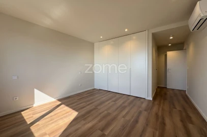 Apartamento T5 para Venda em Cedofeita, Santo Ildefonso, Sé, Miragaia, São Nicolau e Vitória