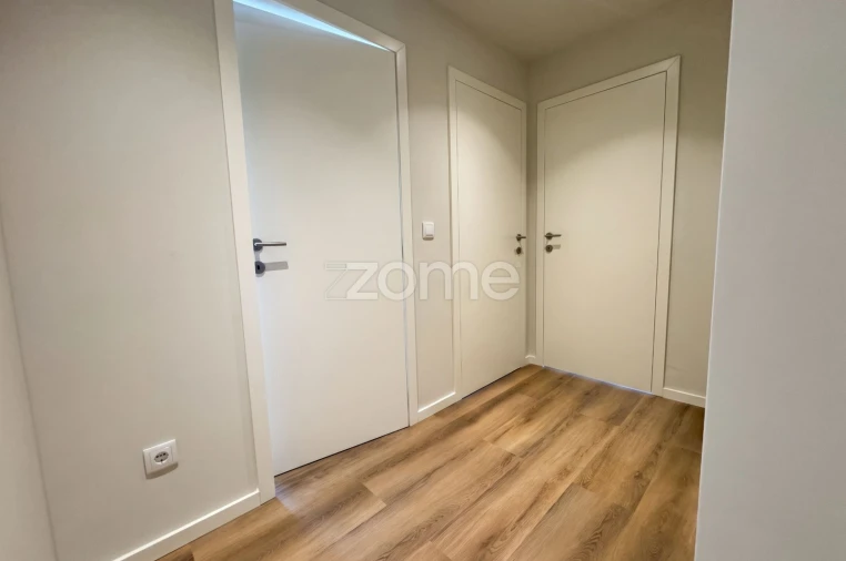 Apartamento T5 para Venda em Cedofeita, Santo Ildefonso, Sé, Miragaia, São Nicolau e Vitória Foto 15