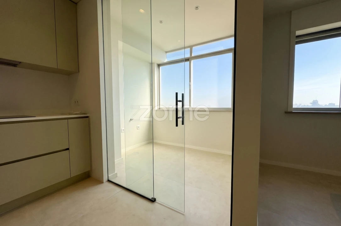 Apartamento T5 para Venda em Cedofeita, Santo Ildefonso, Sé, Miragaia, São Nicolau e Vitória Foto 10