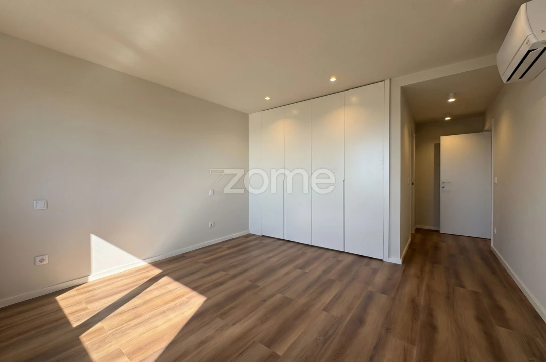 Apartamento T5 para Venda em Cedofeita, Santo Ildefonso, Sé, Miragaia, São Nicolau e Vitória Foto 17